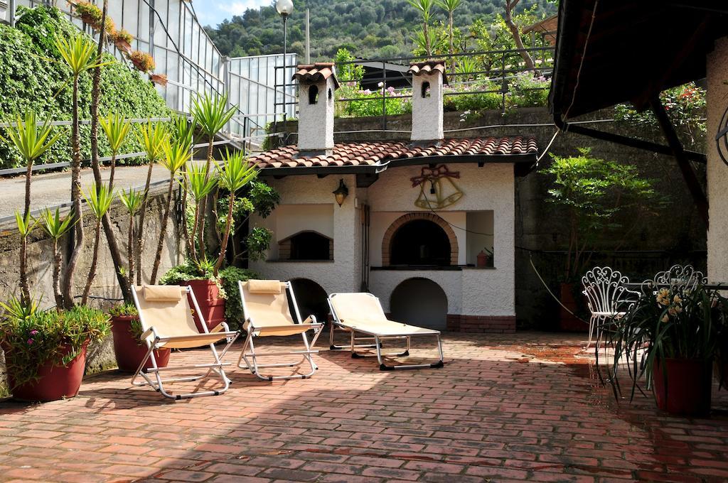 Le Rose Villa San Biagio della Cima Eksteriør billede